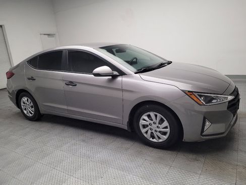 Used 2020 Hyundai Elantra SE FWD image 11