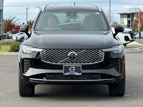 New 2026 Volvo XC90 B6 Plus w/ Protection Package image 8