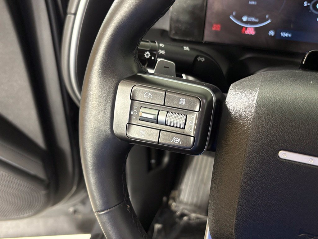 Used 2026 Hyundai Palisade SEL FWD image 19