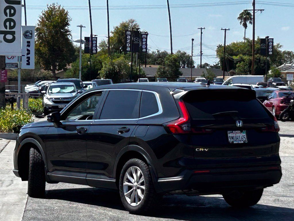 Used 2024 Honda CR-V EX image 2