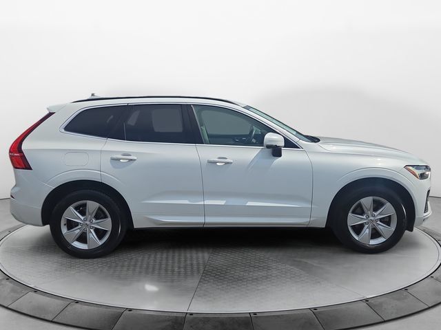 Used 2022 Volvo XC60 B5 Momentum AWD/4WD image 6