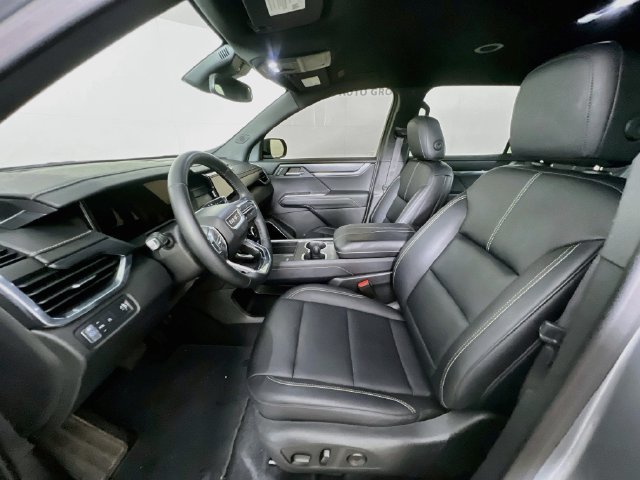 Used 2024 GMC Acadia Elevation w/ Luxury Package FWD image 10