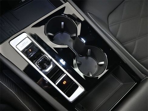 New 2026 Volkswagen Atlas Cross Sport SE image 31