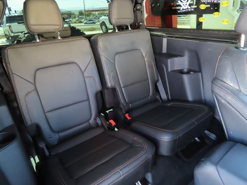 Used 2023 Ford Bronco Badlands AWD/4WD image 16