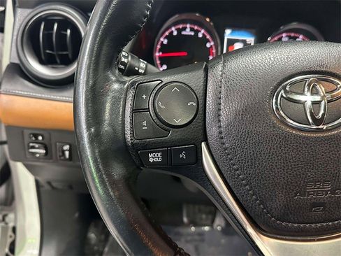 Used 2016 Toyota RAV4 SE image 21