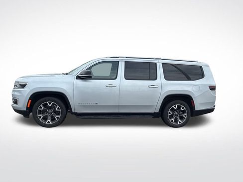 Used 2024 Jeep Wagoneer L Series III w/ Flexible Seating Group image 2