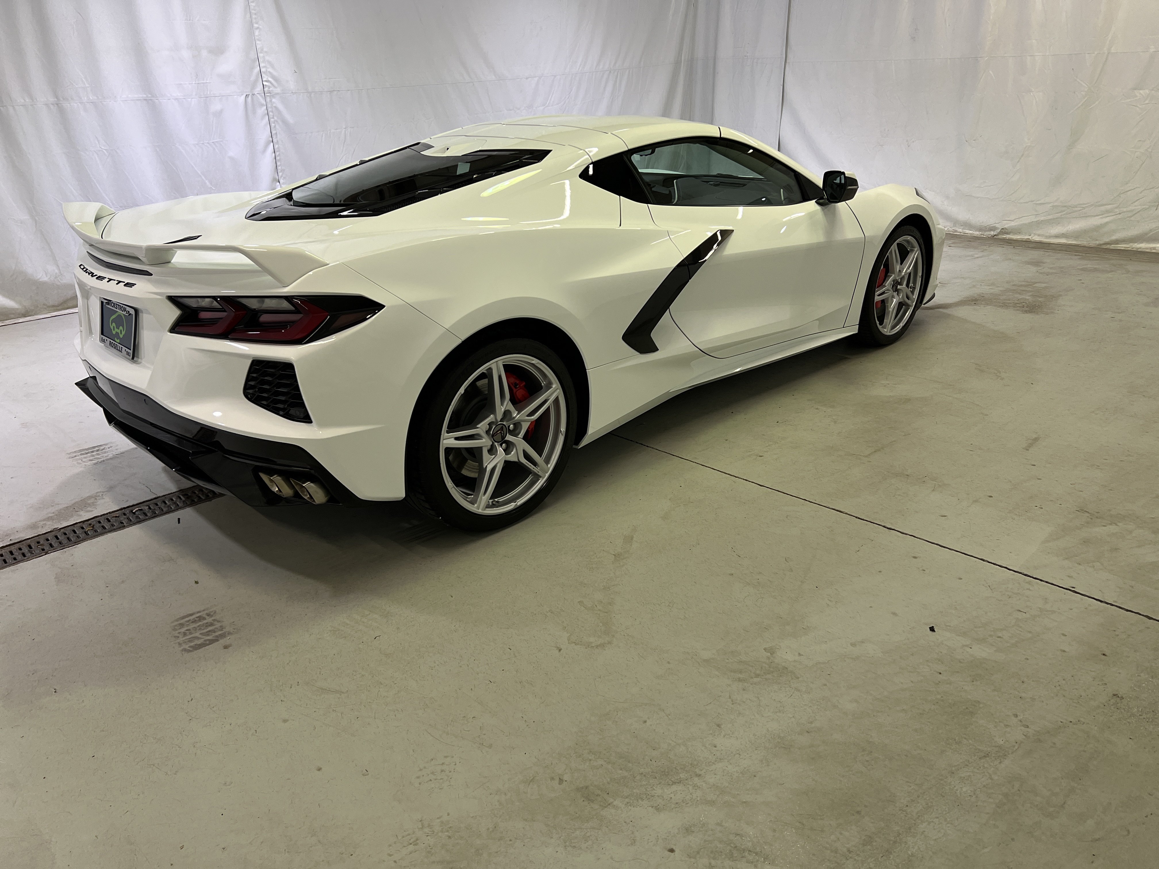 Used 2022 Chevrolet Corvette Stingray Premium Cpe w/ Z51 Performance Package RWD image 11