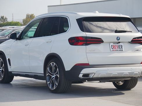 Used 2026 BMW X5 xDrive50e w/ Premium Package image 8