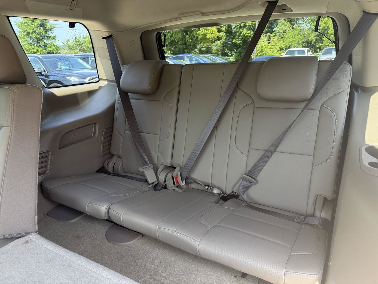 Used 2018 GMC Yukon SLT w/ Premium Edition RWD image 15