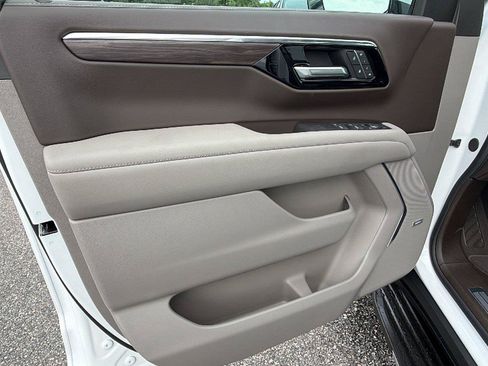 New 2026 Chevrolet Suburban LT w/ Comfort Package RWD image 14