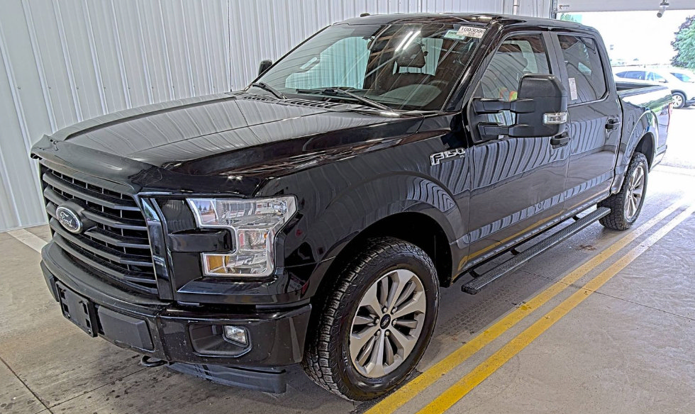 Used 2017 Ford F150 XL w/ Equipment Group 101A Mid AWD/4WD image 1