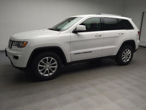 Used 2021 Jeep Grand Cherokee Laredo AWD/4WD image 2
