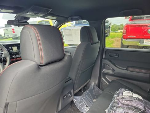 New 2026 Nissan Frontier PRO-4X w/ Pro-4x Convenience Package AWD/4WD image 8