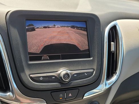 Used 2022 Chevrolet Equinox LS image 26