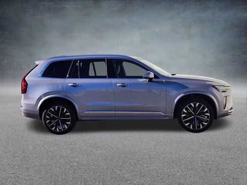 New 2026 Volvo XC90 B6 Plus w/ Protection Package Premier image 8