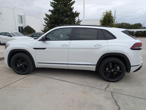 New 2026 Volkswagen Atlas Cross Sport SEL R-Line AWD/4WD image 7
