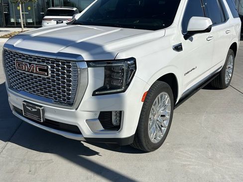 Used 2023 GMC Yukon Denali image 3