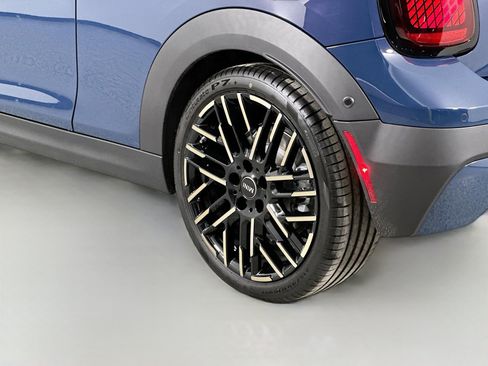 Used 2025 MINI Cooper S image 31