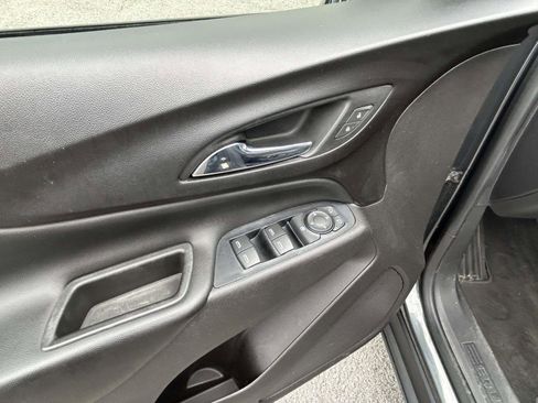 Used 2019 Chevrolet Equinox LT w/ LPO, Blackout Package image 18