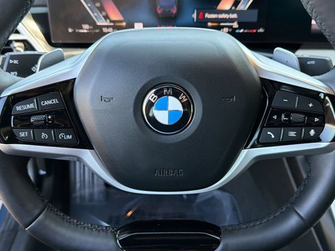Used 2025 BMW 330i xDrive Sedan AWD/4WD image 11