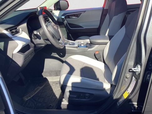 Used 2024 Toyota RAV4 XLE w/ Convenience Package AWD/4WD image 9
