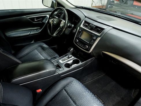 Used 2017 Nissan Altima 2.5 FWD image 18