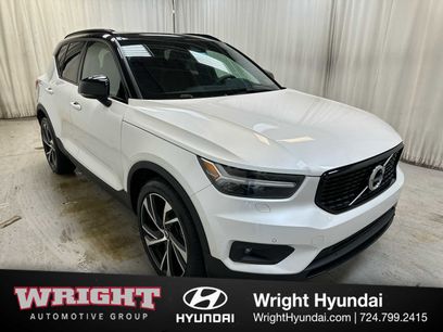 Used 2022 Volvo XC40 T5 R-Design