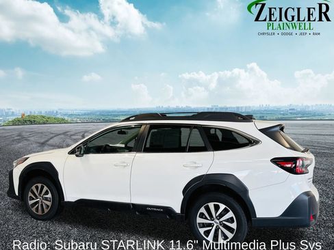 Used 2024 Subaru Outback Premium AWD/4WD image 3