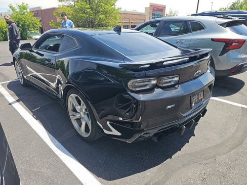 Used 2019 Chevrolet Camaro SS RWD image 5