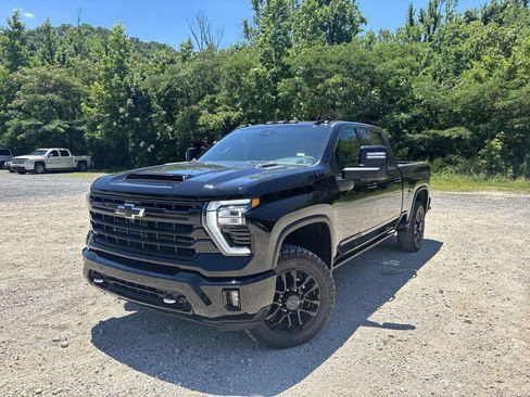 New 2026 Chevrolet Silverado 2500 High Country w/ Midnight Edition AWD/4WD image 10