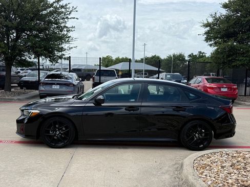 Used 2025 Honda Civic Sport image 2