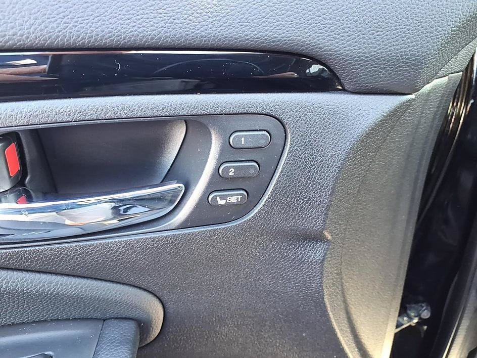 Used 2016 Honda Pilot Elite image 11