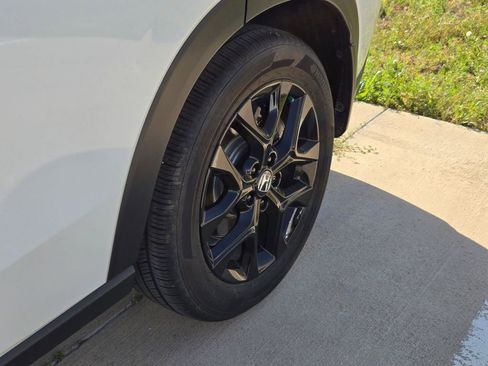 Used 2024 Honda HR-V Sport image 12