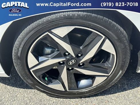 Used 2023 Hyundai Elantra Limited w/ Cargo Package FWD image 13