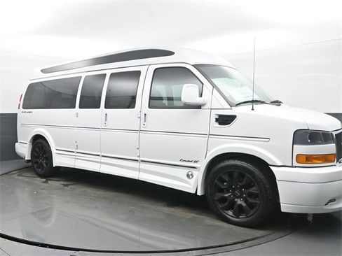 Used 2022 GMC Savana 2500 Explorer Conversion Van image 7