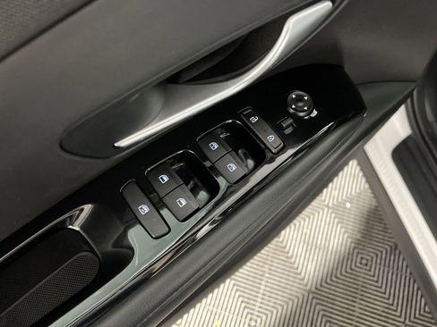 Used 2023 Hyundai Tucson Limited w/ Winter Package image 15