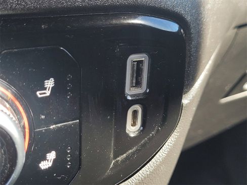 Used 2022 GMC Sierra 1500 Elevation image 22