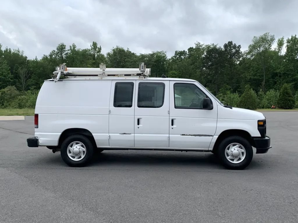 Used 2010 Ford E-250 and Econoline 250 RWD image 8