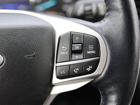 Used 2022 Ford Explorer XLT w/ Equipment Group 202A image 42