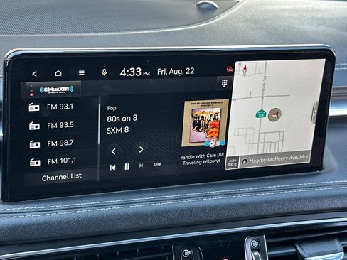 Used 2023 Genesis G70 2.0T image 17