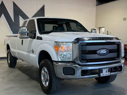 Used 2016 Ford F250 XL w/ XL Appearance Package AWD/4WD image 2