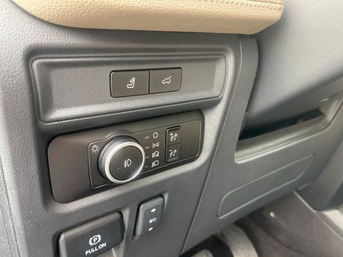 Used 2023 Ford Expedition Max Limited image 40