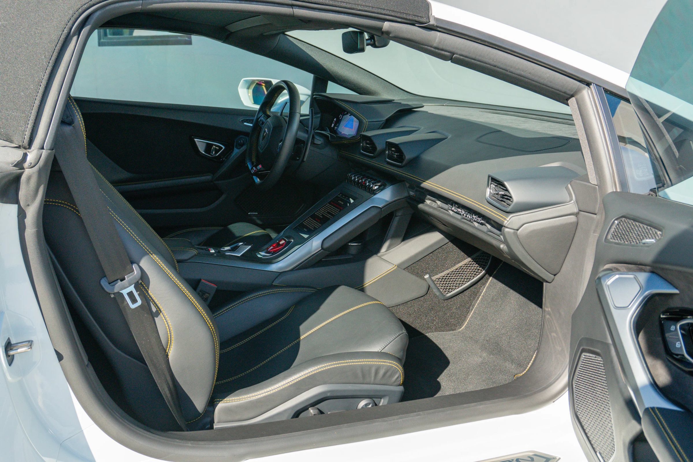 Used 2021 Lamborghini Huracan EVO RWD image 56