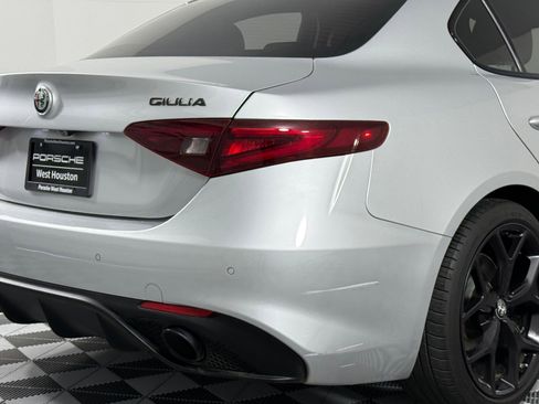 Used 2019 Alfa Romeo Giulia w/ Quick Order Package 22K Sport image 13