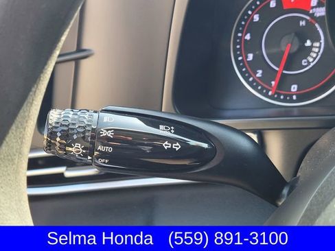 Used 2021 Hyundai Elantra SEL image 15