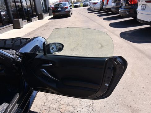 Used 2018 FIAT 124 Spider Classica w/ Technology & Siriusxm Group image 15