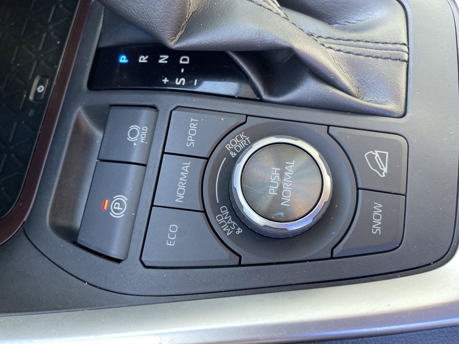 Used 2019 Toyota RAV4 Limited w/ Advanced Technology Package AWD/4WD image 32