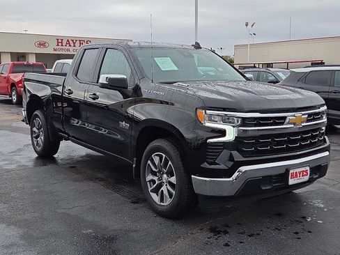 Used 2026 Chevrolet Silverado 1500 LT w/ Convenience Package II RWD image 5