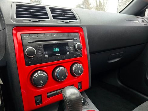 Used 2009 Dodge Challenger SRT8 image 24