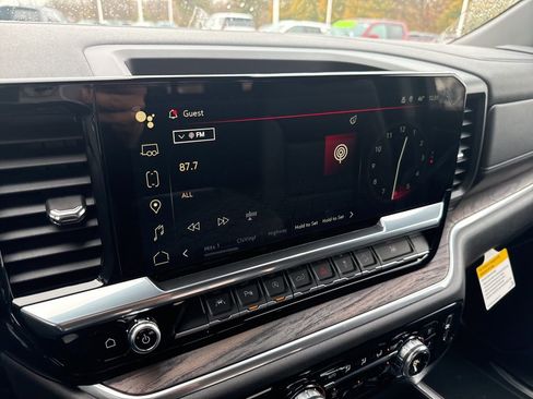 New 2026 GMC Sierra 1500 SLT image 12